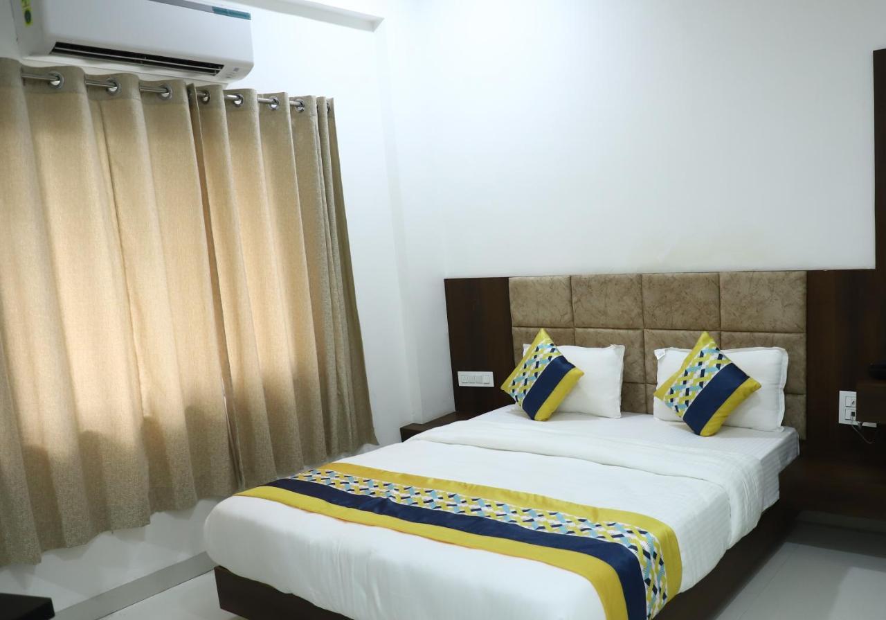 Hotel Singhnature Khandwa Kültér fotó