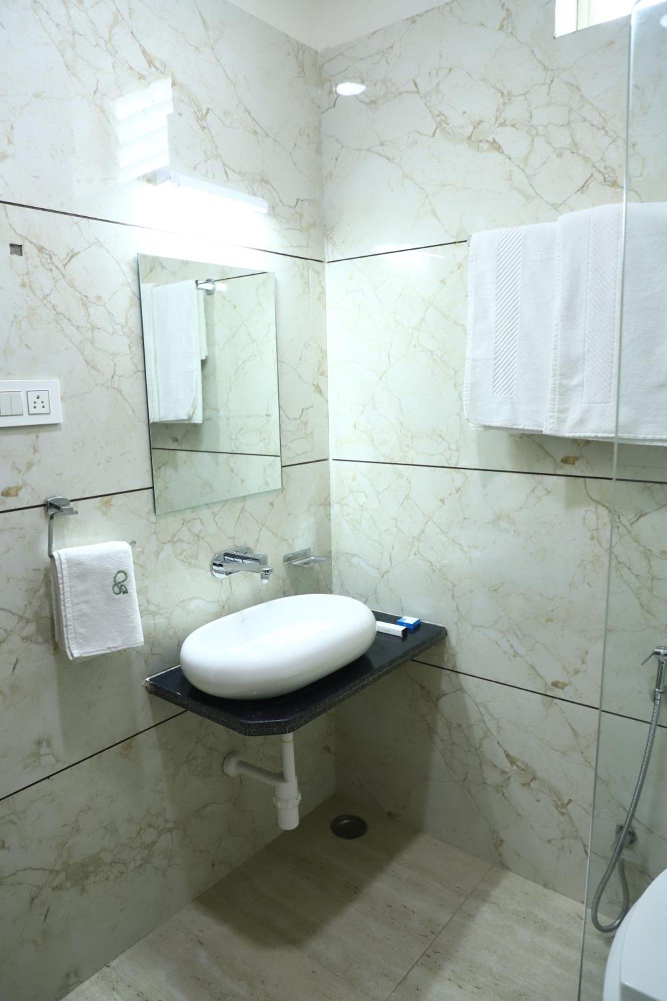 Hotel Singhnature Khandwa Kültér fotó