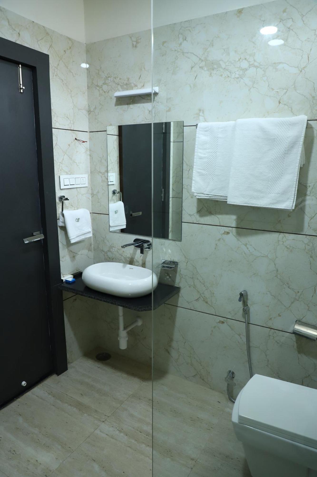 Hotel Singhnature Khandwa Kültér fotó