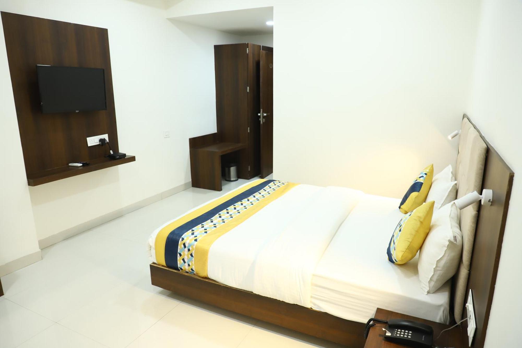 Hotel Singhnature Khandwa Kültér fotó